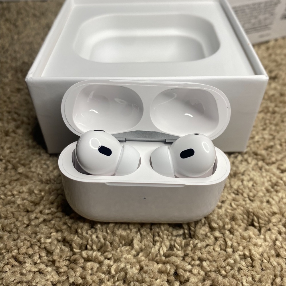 AirPods Pro (Like New)
